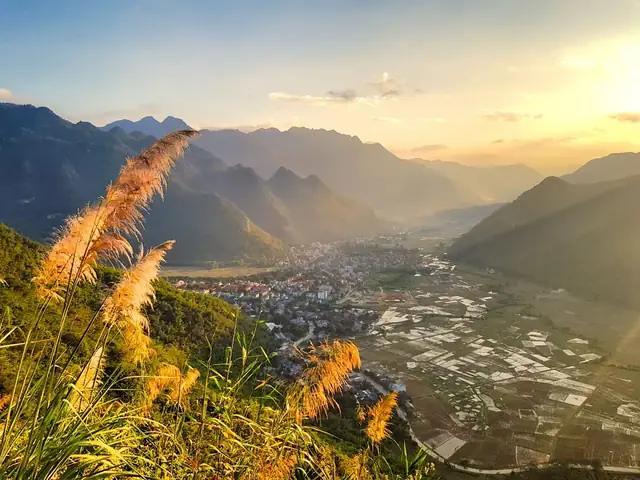 Tổng Hợp Kinh Nghiệm Du Lịch Mai Châu Hòa Bình Tự Túc: Cẩm Nang Từ A-z Cho Chuyến Đi Ngắn Ngày
