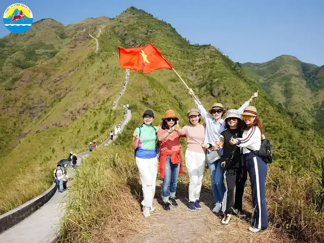 Tổng Hợp Kinh Nghiệm Du Lịch Quảng Ninh 2 Ngày 1 Đêm Tự Túc: Lịch Trình, Chi Phí & Gợi Ý Ăn Ở Tổng Hợp Kinh Nghiệm Du Lịch Quảng Ninh 2 Ngày 1 Đêm Tự Túc: Lịch Trình, Chi Phí & Gợi Ý Ăn Ở
