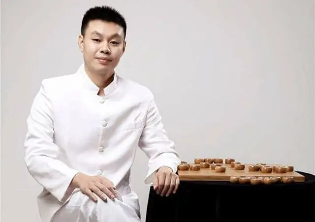 Kỳ Thủ Cờ Tướng Số 1 Thế Giới Hiện Nay Là Ai Và Vì Sao Vị Trí Này Thay Đổi?