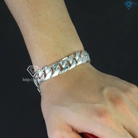 Lắc Tay Nam Bản To: Hướng Dẫn Chọn Mẫu, Chất Liệu Và Nơi Mua Uy Tín Lắc Tay Nam Bản To: Hướng Dẫn Chọn Mẫu, Chất Liệu Và Nơi Mua Uy Tín