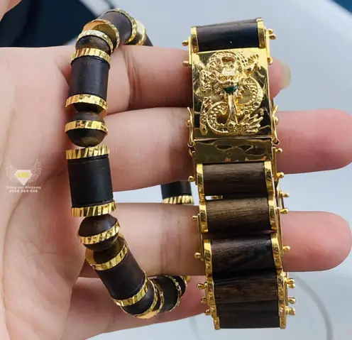 Tìm Hiểu Lắc Tay Trầm Hương Bọc Vàng: Ý Nghĩa Phong Thủy, Các Loại Vàng Và Tiêu Chí Chọn Mua Tìm Hiểu Lắc Tay Trầm Hương Bọc Vàng: Ý Nghĩa Phong Thủy, Các Loại Vàng Và Tiêu Chí Chọn Mua