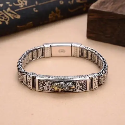 Lắc Tay Tỳ Hưu Nam: Ý Nghĩa Phong Thủy, Cách Chọn Size, Chất Liệu Và Bảo Quản Đúng Cách Lắc Tay Tỳ Hưu Nam: Ý Nghĩa Phong Thủy, Cách Chọn Size, Chất Liệu Và Bảo Quản Đúng Cách