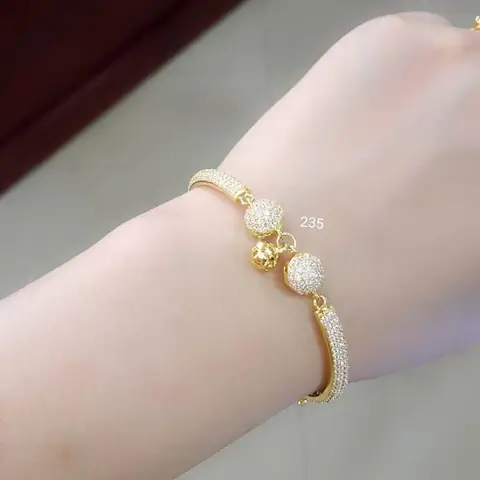 Gợi Ý Các Mẫu Lắc Tay Vàng Đẹp Cho Nữ Theo Chất Liệu Và Giá Tiền