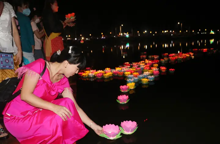 Lễ Hội Ok Om Bok Trà Vinh: Lịch Trình, Ý Nghĩa Và Hướng Dẫn Du Lịch Cho Du Khách Lễ Hội Ok Om Bok Trà Vinh: Lịch Trình, Ý Nghĩa Và Hướng Dẫn Du Lịch Cho Du Khách