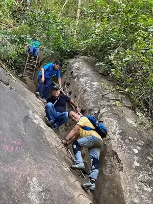 Hướng Dẫn Leo Núi Bà Đen Bằng Đường Chùa: Lộ Trình, Tình Trạng Đường Và Kinh Nghiệm Cho Người Mới