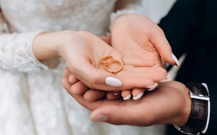 Tổng Hợp Văn Bản Lời Hứa Khi Trao Nhẫn Cưới Trong Nghi Thức Công Giáo Cho Cô Dâu Chú Rể