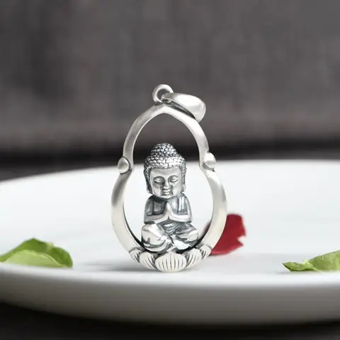 Tìm Hiểu Các Loại Mặt Dây Chuyền Bạc Nam Mặt Phật Cho Quý Ông