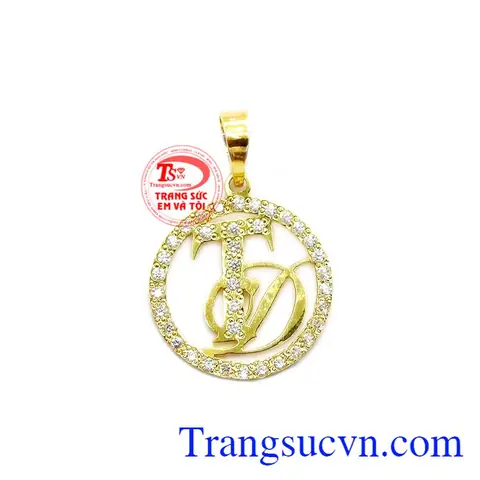 Mua Mặt Dây Chuyền Chữ Cái Vàng 18k Ở Đâu Và Chọn Mẫu Nào Đẹp Cho Nam Nữ