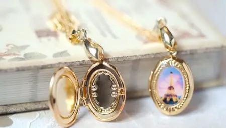 Khám Phá Mặt Dây Chuyền Để Được Ảnh: Các Loại Lồng Ảnh, In Ảnh Và Cách Thiết Kế Riêng Khám Phá Mặt Dây Chuyền Để Được Ảnh: Các Loại Lồng Ảnh, In Ảnh Và Cách Thiết Kế Riêng