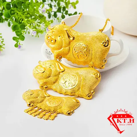 Mặt Dây Chuyền Heo Vàng Là Gì? Các Mẫu, Chất Liệu Và Cách Chọn Mua Phù Hợp