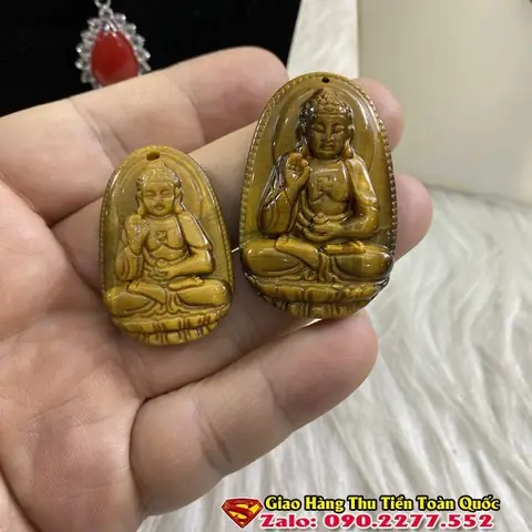 Tư Vấn Chọn Mặt Dây Chuyền Hợp Tuổi Tuất: Hình, Chất Liệu Và Màu Sắc Phong Thủy