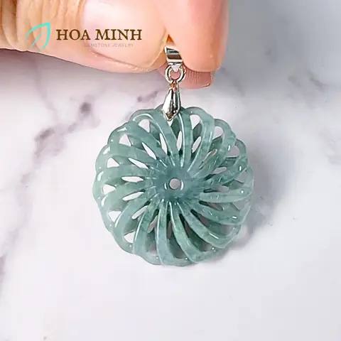 Mặt Dây Chuyền Mề Đay: Hướng Dẫn Chọn, Tùy Chỉnh & Mua Ngay Cho Người Yêu Thời Trang Mặt Dây Chuyền Mề Đay: Hướng Dẫn Chọn, Tùy Chỉnh & Mua Ngay Cho Người Yêu Thời Trang