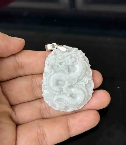 Mặt Dây Chuyền Rồng Đá: Các Loại, Ý Nghĩa Phong Thủy Và Cách Chọn Phù Hợp Mặt Dây Chuyền Rồng Đá: Các Loại, Ý Nghĩa Phong Thủy Và Cách Chọn Phù Hợp