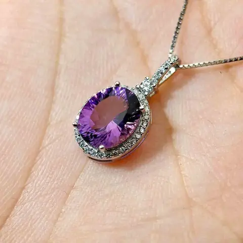 Mua Mặt Dây Chuyền Thạch Anh Tím Amethyst: Các Loại, Giá Và Nơi Bán Uy Tín Cho Nam Nữ