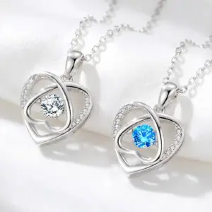 Mặt Dây Chuyền Tình Yêu: Hướng Dẫn Chọn Mẫu, Chất Liệu Và Ý Nghĩa Dành Cho Người Yêu Mặt Dây Chuyền Tình Yêu: Hướng Dẫn Chọn Mẫu, Chất Liệu Và Ý Nghĩa Dành Cho Người Yêu