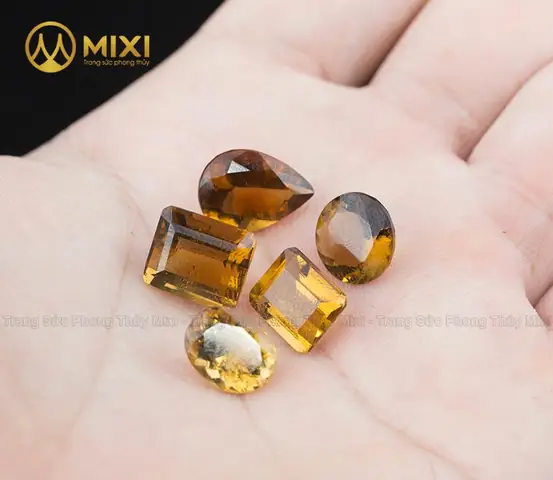 Khám Phá Mặt Nhẫn Đá Thạch Anh Vàng Tự Nhiên: Mẫu Mã, Giá & Nơi Mua Khám Phá Mặt Nhẫn Đá Thạch Anh Vàng Tự Nhiên: Mẫu Mã, Giá & Nơi Mua