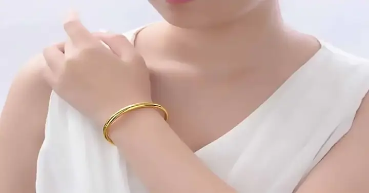 Khám Phá Các Mẫu Lắc Tay Vàng Tây Đẹp Cho Nữ Yêu Thích Trang Sức Thời Trang Khám Phá Các Mẫu Lắc Tay Vàng Tây Đẹp Cho Nữ Yêu Thích Trang Sức Thời Trang