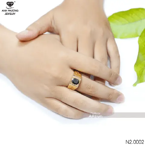 Mẫu Nhẫn Đeo Ngón Giữa: Ý Nghĩa, Kiểu Dáng Và Cách Chọn Cho Nam & Nữ Mẫu Nhẫn Đeo Ngón Giữa: Ý Nghĩa, Kiểu Dáng Và Cách Chọn Cho Nam & Nữ
