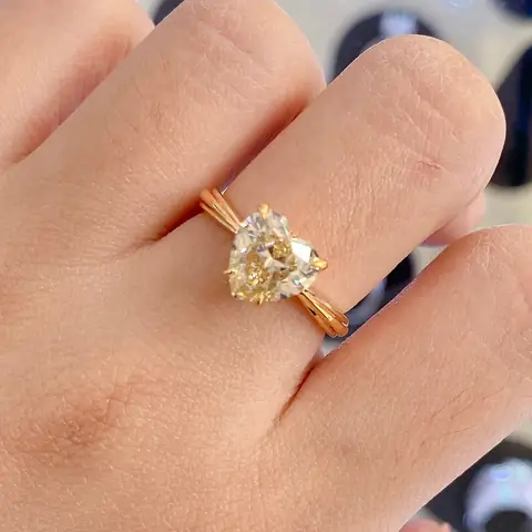 Top 25 Mẫu Nhẫn Tặng Bạn Gái Đẹp, Ý Nghĩa & Cách Chọn Phù Hợp Top 25 Mẫu Nhẫn Tặng Bạn Gái Đẹp, Ý Nghĩa & Cách Chọn Phù Hợp
