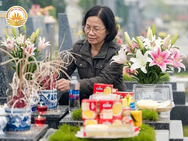 Giải Mã Giấc Mơ Thấy Bốc Mộ Người Lạ: Ý Nghĩa Và Điềm Báo Chi Tiết Giải Mã Giấc Mơ Thấy Bốc Mộ Người Lạ: Ý Nghĩa Và Điềm Báo Chi Tiết