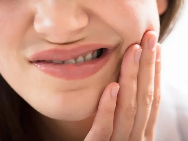 Giải Mã Giấc Mơ Gãy Răng Cửa Hàm Trên: Điềm Báo Và Ý Nghĩa Chi Tiết Giải Mã Giấc Mơ Gãy Răng Cửa Hàm Trên: Điềm Báo Và Ý Nghĩa Chi Tiết