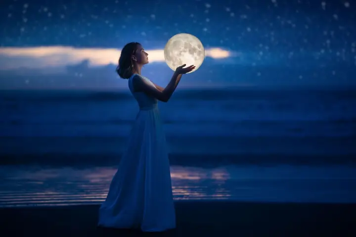 Giải Mã Ý Nghĩa Và Điềm Báo Giấc Mơ Thấy Mặt Trăng Lớn (mặt Trăng Khổng Lồ)
