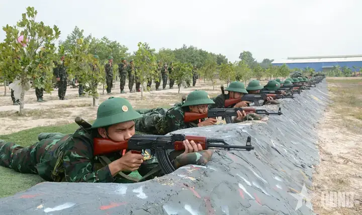 Giải Mã Giấc Mơ Thấy Mình Bắn Súng Ak: Điềm Báo Gì Và Đánh Số Gì?
