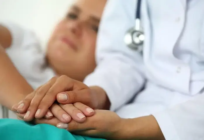 Giải Mã Giấc Mơ Thấy Mình Bị Bệnh Nặng: Ý Nghĩa Điềm Báo Và Con Số Liên Quan