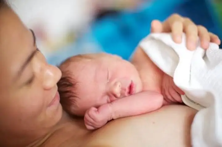 Mơ Thấy Người Khác Sinh Con Gái: Ý Nghĩa, Điềm Báo Và Con Số May Mắn Mơ Thấy Người Khác Sinh Con Gái: Ý Nghĩa, Điềm Báo Và Con Số May Mắn