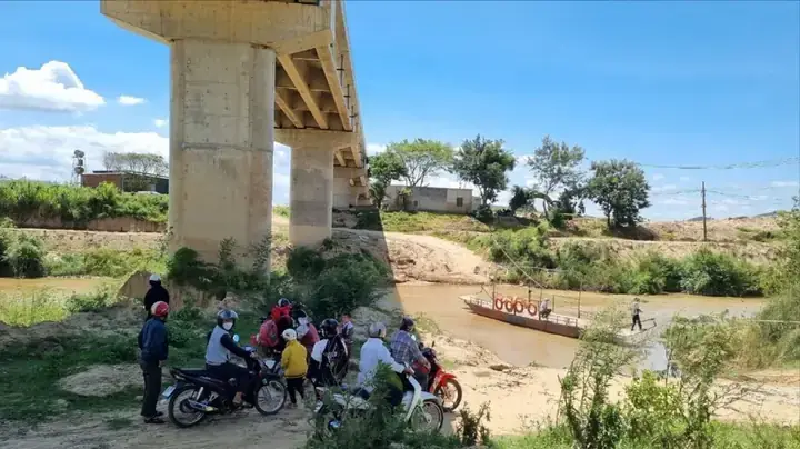 Nằm Mơ Thấy Đi Đò Qua Sông: Ý Nghĩa, Điềm Báo Và Con Số May Mắn Nằm Mơ Thấy Đi Đò Qua Sông: Ý Nghĩa, Điềm Báo Và Con Số May Mắn