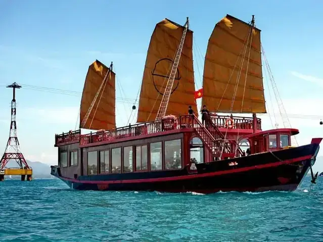 Giải Mã Ý Nghĩa Giấc Mơ Thấy Ghe Thuyền: Điềm Báo Tốt Xấu Và Con Số May Mắn Cho Người Nằm Mơ Giải Mã Ý Nghĩa Giấc Mơ Thấy Ghe Thuyền: Điềm Báo Tốt Xấu Và Con Số May Mắn Cho Người Nằm Mơ