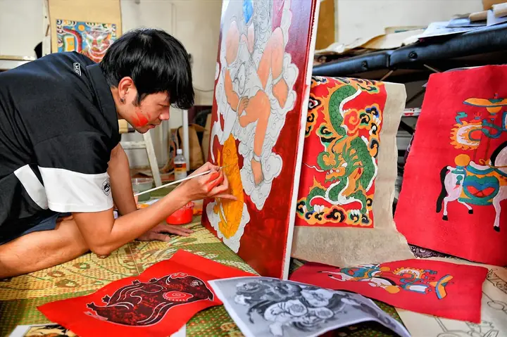 Nằm Mơ Thấy Người Khác Vẽ Tranh: Ý Nghĩa, Điềm Báo Và Cách Giải Thích Chi Tiết Nằm Mơ Thấy Người Khác Vẽ Tranh: Ý Nghĩa, Điềm Báo Và Cách Giải Thích Chi Tiết