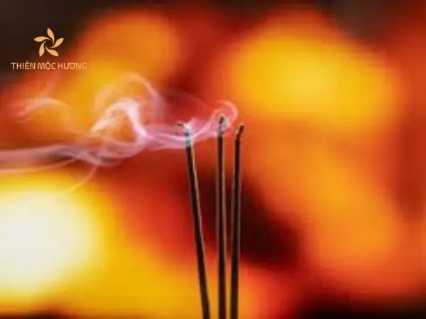 Giải Mã Giấc Mơ Thấy Nhang: Ý Nghĩa, Điềm Báo Và Con Số Tâm Linh