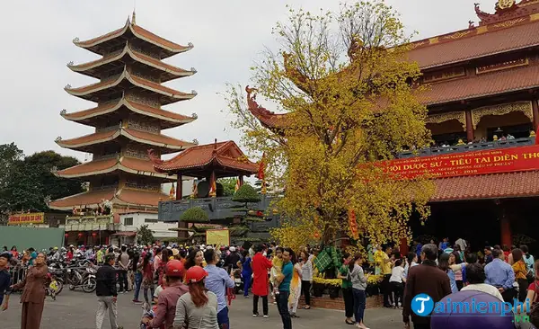 Giải Mã Giấc Mơ Nằm Mơ Thấy Thầy Chùa Vào Nhà: Ý Nghĩa, Điềm Báo Và Con Số Liên Quan Giải Mã Giấc Mơ Nằm Mơ Thấy Thầy Chùa Vào Nhà: Ý Nghĩa, Điềm Báo Và Con Số Liên Quan