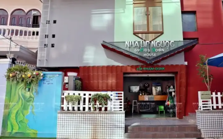 Khám Phá Nhà Úp Ngược Vũng Tàu: Địa Chỉ, Giá Vé Và Trải Nghiệm Sống Ảo Cho Giới Trẻ Khám Phá Nhà Úp Ngược Vũng Tàu: Địa Chỉ, Giá Vé Và Trải Nghiệm Sống Ảo Cho Giới Trẻ