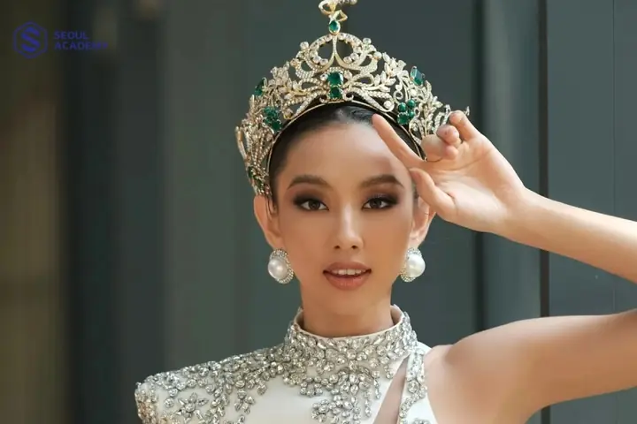 Giải Mã 32 Tướng Tốt & 80 Vẻ Đẹp Của Người Có Tướng Phật: Ý Nghĩa Tướng Mạo, Phúc Lộc Và Dấu Hiệu Tu Tập Giải Mã 32 Tướng Tốt & 80 Vẻ Đẹp Của Người Có Tướng Phật: Ý Nghĩa Tướng Mạo, Phúc Lộc Và Dấu Hiệu Tu Tập