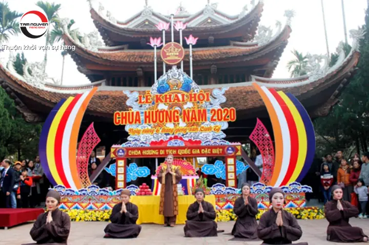 Nguồn Gốc Và Lịch Sử Hình Thành Lễ Hội Chùa Hương: Từ Truyền Thuyết Tới Hiện Thực Nguồn Gốc Và Lịch Sử Hình Thành Lễ Hội Chùa Hương: Từ Truyền Thuyết Tới Hiện Thực