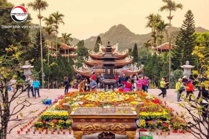Nguồn Gốc Và Lịch Sử Hình Thành Lễ Hội Chùa Hương: Từ Truyền Thuyết Tới Hiện Thực Nguồn Gốc Và Lịch Sử Hình Thành Lễ Hội Chùa Hương: Từ Truyền Thuyết Tới Hiện Thực