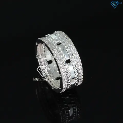 Khám Phá Ý Nghĩa Và Tiêu Chí Chọn Nhẫn Bạc Đeo Ngón Cái Nam Chuẩn Phong Cách Khám Phá Ý Nghĩa Và Tiêu Chí Chọn Nhẫn Bạc Đeo Ngón Cái Nam Chuẩn Phong Cách