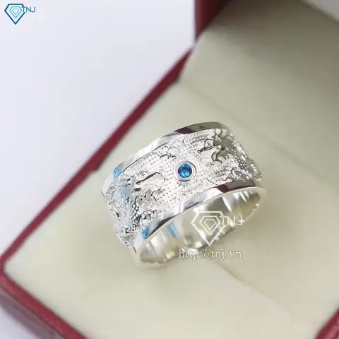 Nhẫn Bạc Nam Hình Rồng: Hướng Dẫn Chọn Mẫu, Chất Liệu, Phong Cách Và Địa Chỉ Mua Uy Tín Nhẫn Bạc Nam Hình Rồng: Hướng Dẫn Chọn Mẫu, Chất Liệu, Phong Cách Và Địa Chỉ Mua Uy Tín