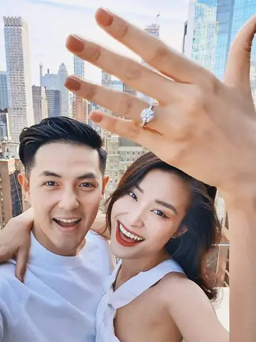Điểm Danh Nhẫn Cầu Hôn Của Sao Việt: Từ Kim Cương Siêu To Đến Mức Giá Siêu Khủng Điểm Danh Nhẫn Cầu Hôn Của Sao Việt: Từ Kim Cương Siêu To Đến Mức Giá Siêu Khủng