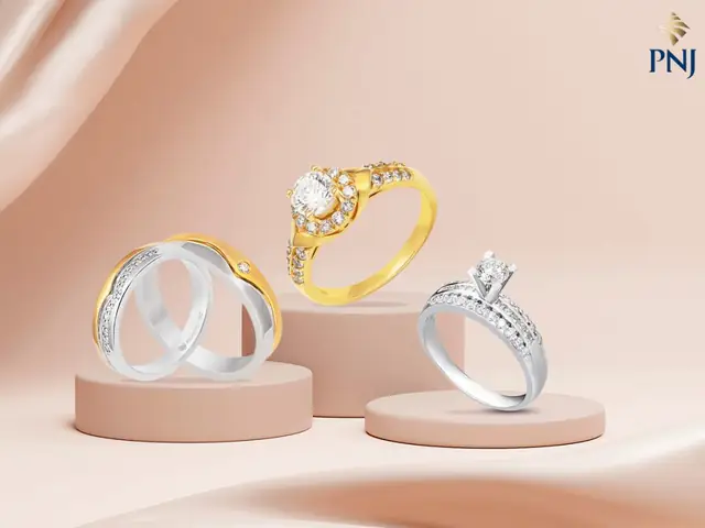 Phân Biệt Nhẫn Cầu Hôn Và Nhẫn Đính Hôn Khác Nhau Thế Nào Cho Người Sắp Kết Hôn Phân Biệt Nhẫn Cầu Hôn Và Nhẫn Đính Hôn Khác Nhau Thế Nào Cho Người Sắp Kết Hôn