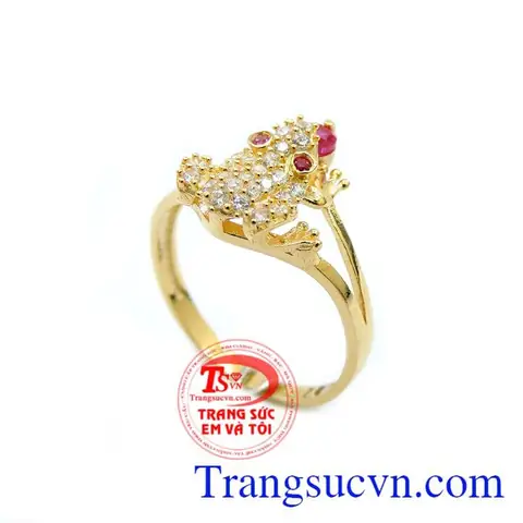 Nhẫn Con Cóc Vàng 18k: Ý Nghĩa, Cách Đeo Đúng Phong Thủy Và Giá Thành Tham Khảo Nhẫn Con Cóc Vàng 18k: Ý Nghĩa, Cách Đeo Đúng Phong Thủy Và Giá Thành Tham Khảo