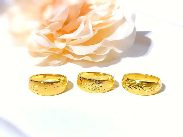 Nhẫn Cưới Bằng Vàng Ta: Ý Nghĩa, Cách Chọn Và So Sánh Với Vàng Tây Nhẫn Cưới Bằng Vàng Ta: Ý Nghĩa, Cách Chọn Và So Sánh Với Vàng Tây