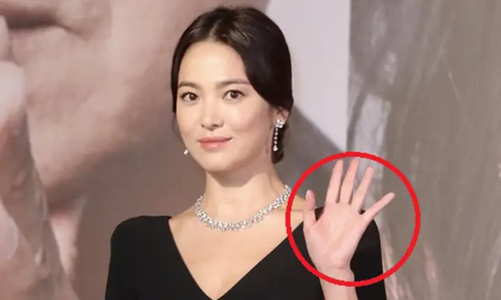 Khám Phá Nhẫn Cưới Của Song Hye Kyo: Thiết Kế Chaumet, Mức Giá Và Nghi Vấn Đeo Lại Sau Ly Hôn Khám Phá Nhẫn Cưới Của Song Hye Kyo: Thiết Kế Chaumet, Mức Giá Và Nghi Vấn Đeo Lại Sau Ly Hôn