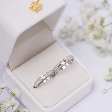 Khám Phá Bộ Sưu Tập Nhẫn Cưới Vàng Trắng Tại Hà Nội Cho Cặp Đôi Sắp Cưới