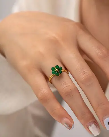 Nhẫn Đá Màu Xanh Lục: Các Loại Đá, Cách Chọn Và Bảo Quản Cho Người Yêu Thời Trang Nhẫn Đá Màu Xanh Lục: Các Loại Đá, Cách Chọn Và Bảo Quản Cho Người Yêu Thời Trang