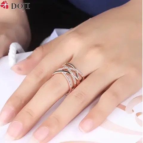 Giải Mã Ý Nghĩa Đeo Nhẫn Ngón Giữa Cho Nữ Và Cách Chọn Nhẫn Phù Hợp Giải Mã Ý Nghĩa Đeo Nhẫn Ngón Giữa Cho Nữ Và Cách Chọn Nhẫn Phù Hợp