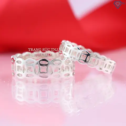 Bảng Giá Nhẫn Kim Tiền Bạc Mới Nhất Và Các Yếu Tố Ảnh Hưởng Đến Giá Bảng Giá Nhẫn Kim Tiền Bạc Mới Nhất Và Các Yếu Tố Ảnh Hưởng Đến Giá