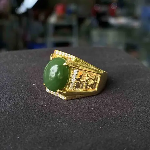 Nhẫn Nam Đá Ruby Xanh: Hướng Dẫn Chọn Mua, Kiểu Dáng & Giá Tham Khảo